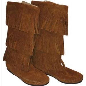 Minnetonka size 9 brown high boots